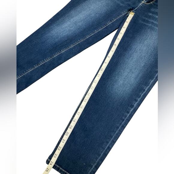 White House Black Market Women's Jeans Crop Straight Leg Size 4 - Picture 3 of 9